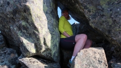 Nesten gjennom hullet