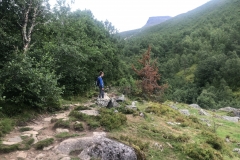 Fin og flott sti på vei oppover.